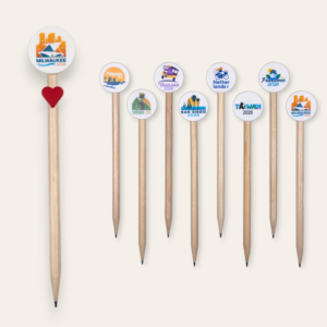 Lápices de madera con logotipo Asamblea Internacional 2026 "Felices para siempre" - JW